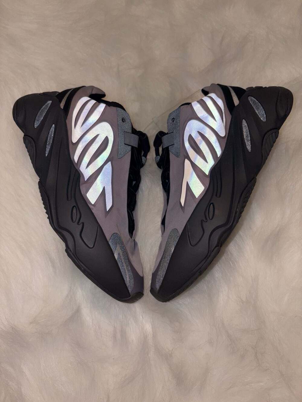 Adidas Yeezy Boost 700 MNVN Geode